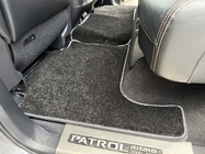Nissan Patrol Y62 2010–2024 Deluxe textilmattor (3 rader, svart) foto 5
