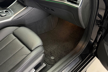 BMW 3-serien G20/G21 2018– Textilmattor Deluxe (Svarta) foto 3