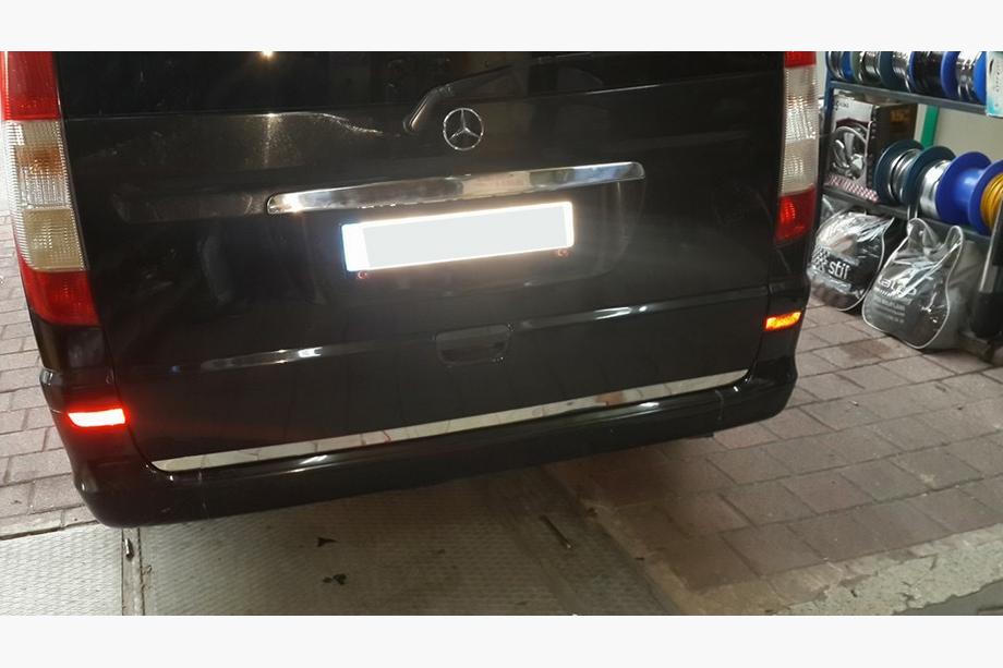 Mercedes Viano 2004–2014 Rostfri list till baklucka Foto 5