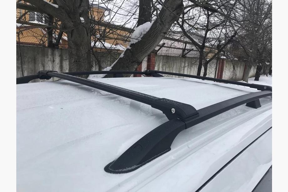 Kia Carnival 2021– Takräcke (lastbågar) för vanliga rails, låsbart med nyckel WingBar V1 (2 st) upp till 140 cm, grå Foto 4