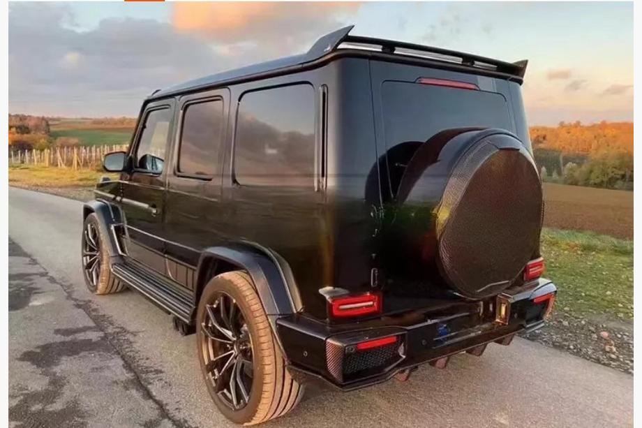 Mercedes G-Class W463 2018–2024 Bakre stötfångardiffusor V2 (för G63 AMG, kolfiber) Image
