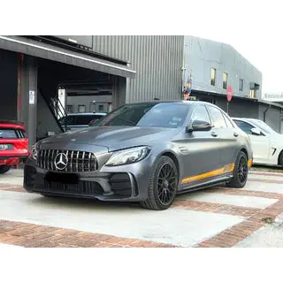 Bodykit med bakre diffuser (design Black Mamba C63GT) foto 1