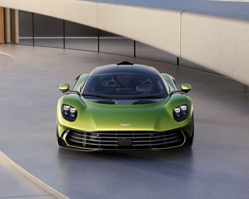 Aston Martin Valhalla: Recension av hybrid-hyperbil