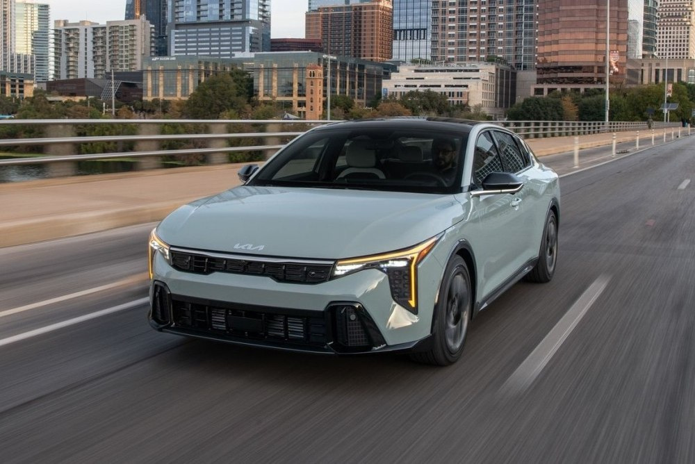 Genomgång av andra generationens Kia K4 2024-sedan