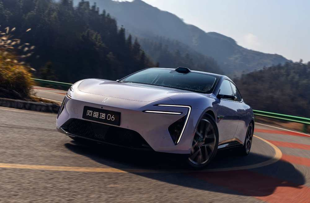 Test av eldrivna sedanen Avatr 06