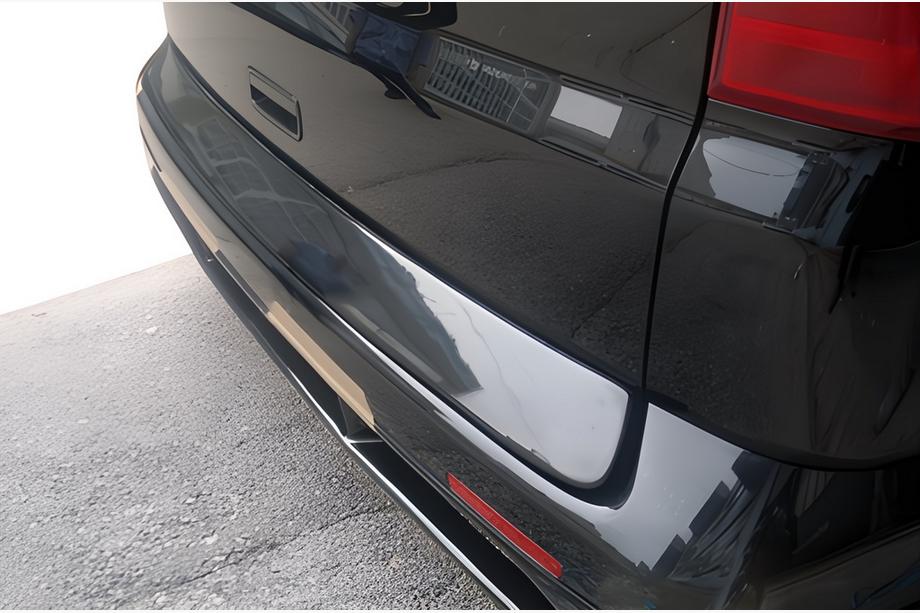 Volkswagen T5 Caravelle 2004–2010 Plastlist till baklucka (för lackering) Image