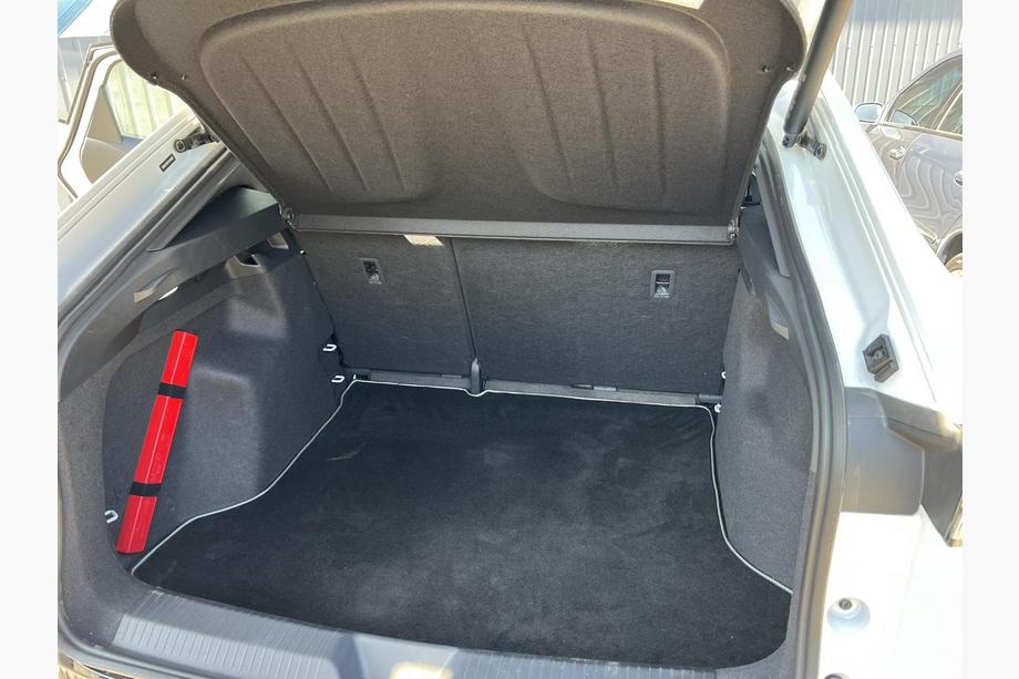 Volkswagen ID. UNYX 2024– Textil bagagerumsmatta Premium (Svart) Image