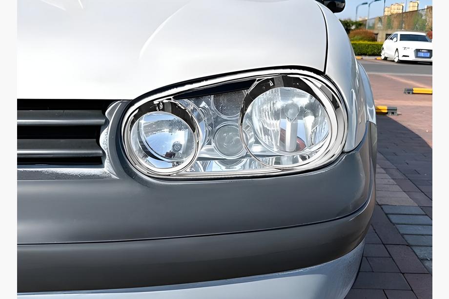 Volkswagen Golf 4 1997–2006 Strålkastarkåpor ”glasögon” V2 (2 st, plast) Image