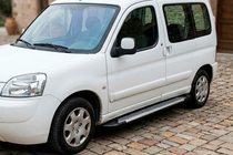 Peugeot Partner 1996–2008 Sidosteg Line (2 st, aluminium) foto 1