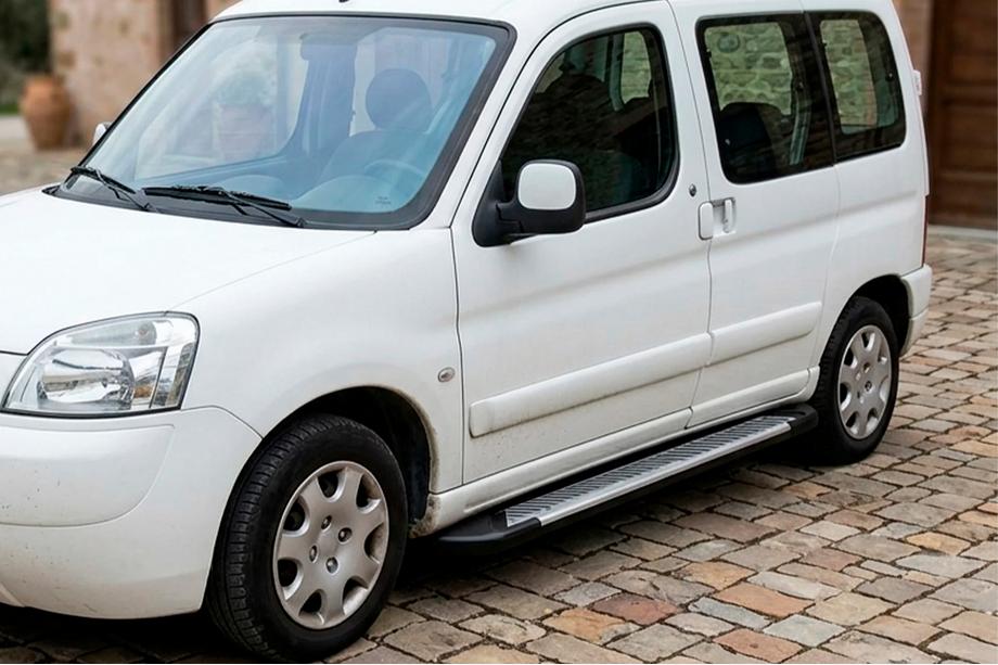 Peugeot Partner 1996–2008 Sidosteg Line (2 st, aluminium) Image