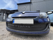 Renault Megane III 2009–2016 Vintertäckning för grill (2009-2013, nedre) Matt foto 1