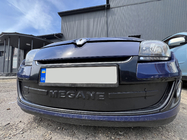Renault Megane III 2009–2016 Vintertäckning för grill (2009-2013, nedre) Matt foto 5