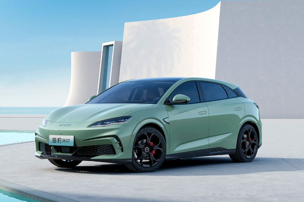 Test av BYD Seal 06 GT: stilig elhalvkombi med dynamisk karaktär