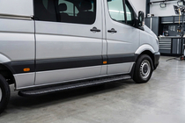 Mercedes Sprinter W906 2006–2018 Sidosteg Bosphorus Black (2 st, aluminium) foto 1