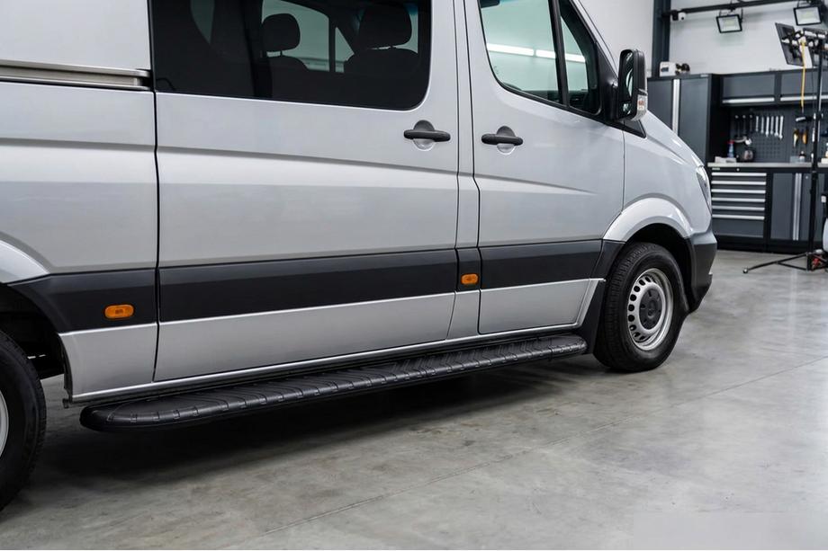Mercedes Sprinter W906 2006–2018 Sidosteg Bosphorus Black (2 st, aluminium) Image