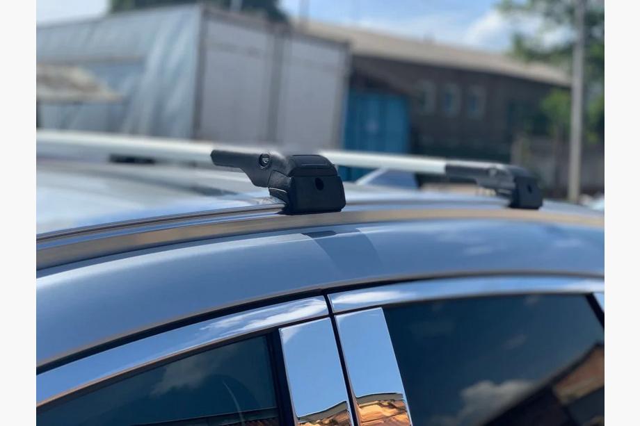 Toyota Proace City 2016– Takräcke (lastbågar) för integrerade takrails Wingbar V2 (2 st) Image
