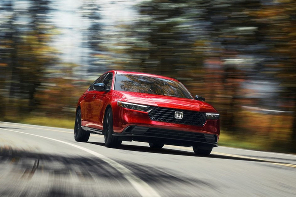 Honda Accord XI generation: Recension av den eleganta sedanen