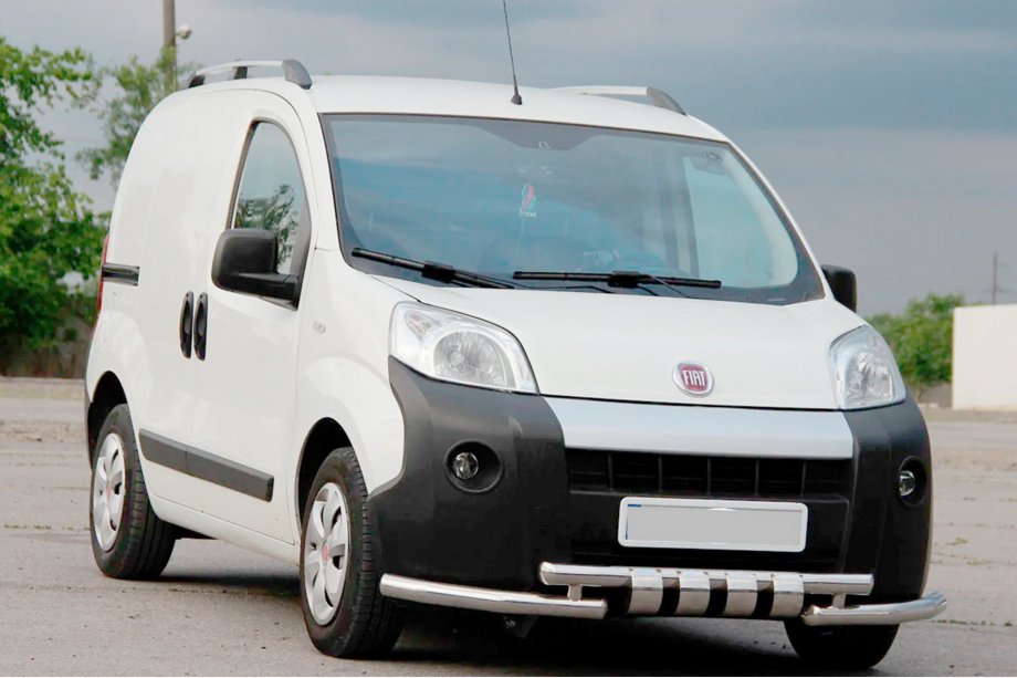 Fiat Fiorino/Qubo 2008–2024 Frontbåge Shark (rostfritt stål) Foto 2
