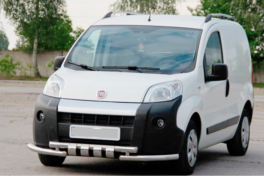 Fiat Fiorino/Qubo 2008–2024 Frontbåge Shark (rostfritt stål) Foto 3