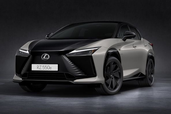 Lexus RZ 550e F Sport 2025: Test av den sportiga elcrossovern