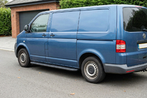 Volkswagen T5 Caravelle 2004–2010 Sidosteg Bosphorus Black (2 st, aluminium) Lång hjulbas foto 1