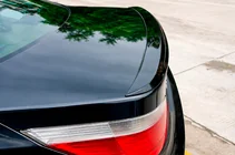 BMW 5-serien E60/E61 2003–2010 M5-stil spoiler (svart högglans) foto 1