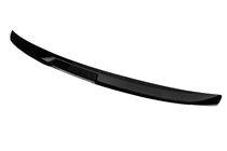 BMW 5/i5-serie G60/G60E/G61 2023– MP-Style spoiler (blank svart) foto 2