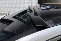 BMW 5/i5-serie G60/G60E/G61 2023– M4-Style bakluckespoiler (svart högblank) foto 1