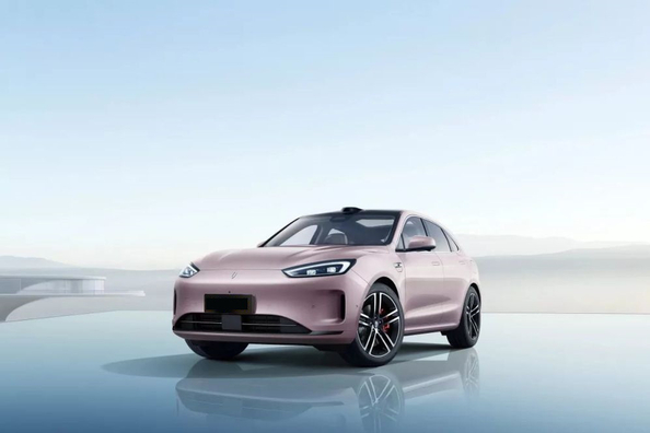 Test av den elektriska Aito M5 EV 2025