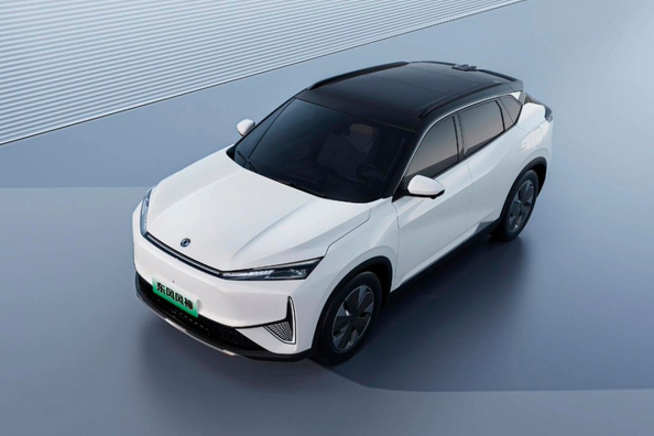 Test av den elektriska versionen av Dongfeng Aeolus L7 2024