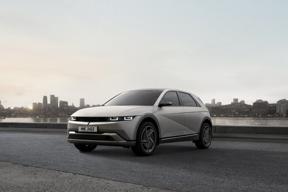 Uppdaterade Hyundai IONIQ 5 2024: evolution och stil