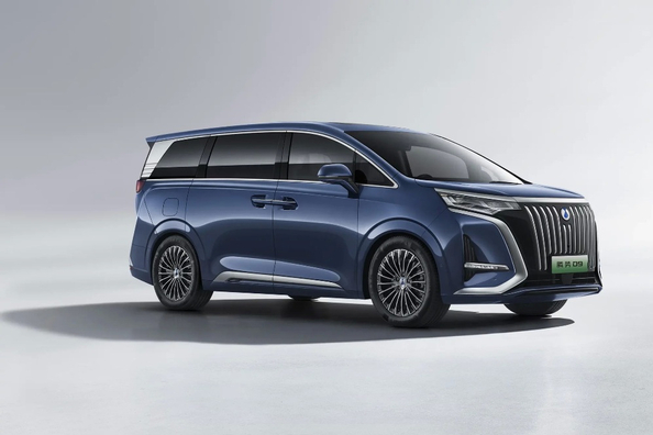 Test Denza D9 EV: lyxig elektrisk minibuss