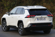 Suzuki Across: Kraftfull hybridcrossover foto 2