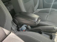 Renault Clio IV 2012–2019 Armstöd V1 (i kopphållaren) foto 1