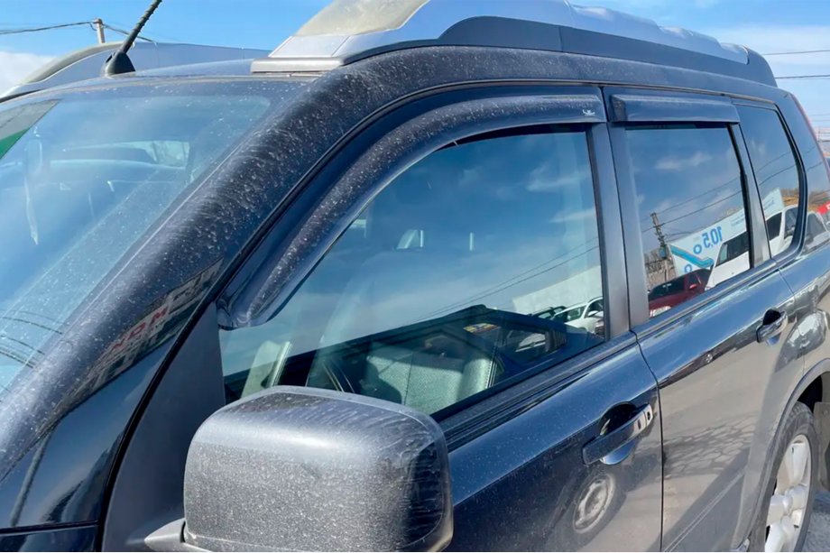 Nissan X-trail T31 2007–2014 Vindavvisare fram (2 st, HIC) Image