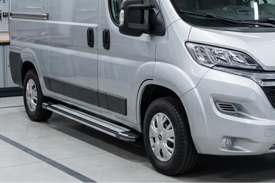 Fiat Ducato 2006–2025 Sidosteg Rainbow (2 st, aluminium) Image
