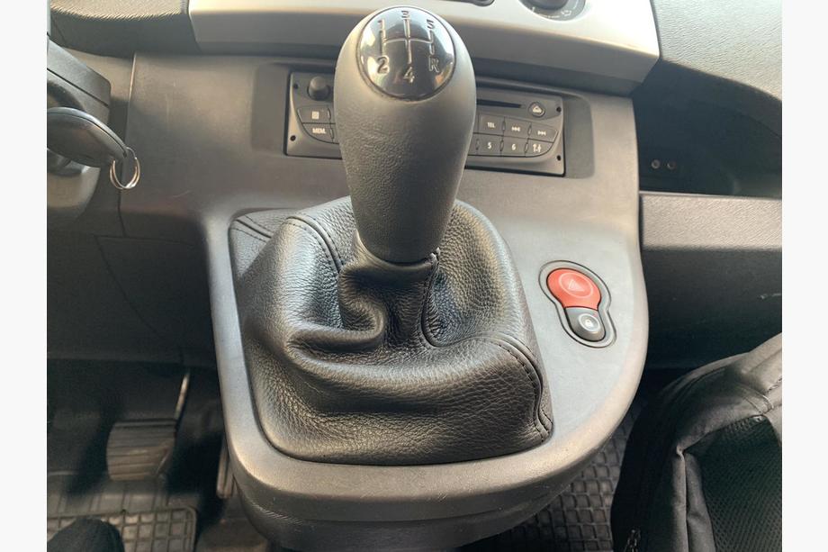Renault Kangoo 2008–2020 Växelspaksdamask i läder (svart) Foto 1