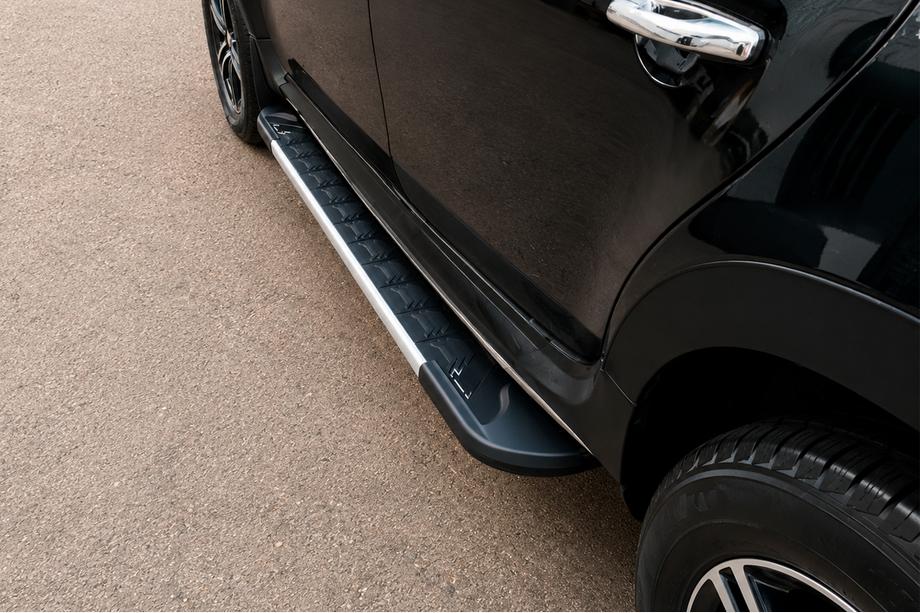 Dacia Duster 2008–2018 Sidosteg RedLine V1 (2 st, aluminium) Image