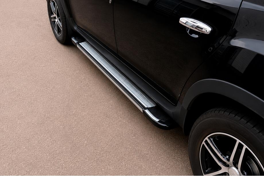 Renault Duster 2008–2017 Sidosteg Rainbow (2 st, aluminium) Image