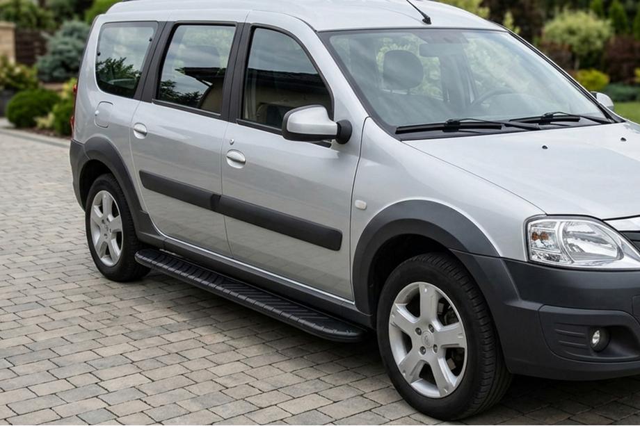 Dacia Logan MCV 2004–2014 Sidosteg Bosphorus Black (2 st, aluminium) Image