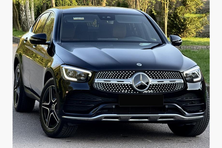Mercedes GLC Coupé C253 2016–2023 Frontgrill Diamond Silver (för GLC 43 AMG/GLC 63 AMG/AMG-Line 2019-2022) Utan kamerauttag Image