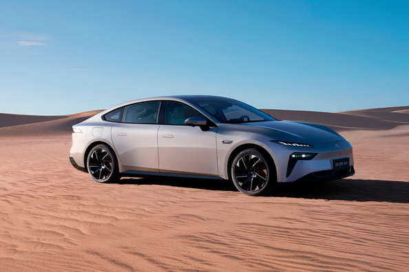 Test av liftbacken Dongfeng Eπ 007
