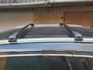 Audi Q7 2005–2015 Takräcke (lastbågar) för integrerade takrails, låsbara WingCarrier V2 (2 st) Svart foto 17
