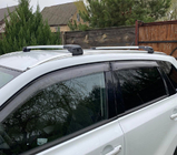 Suzuki Vitara 2015– Takräcke (lastbågar) för integrerade takrails, låsbara WingCarrier V2 (2 st) foto 1
