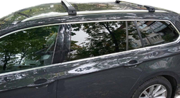 Volkswagen Passat B8 2015–2023 Takräcke (lastbågar) för integrerade takrails, låsbara WingCarrier V2 (2 st) Grå foto 1