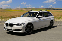 BMW 5-serien F10/F11 2010–2016 Takräcke (lastbågar) för integrerade takrails, låsbara WingCarrier V2 (2 st) foto 1
