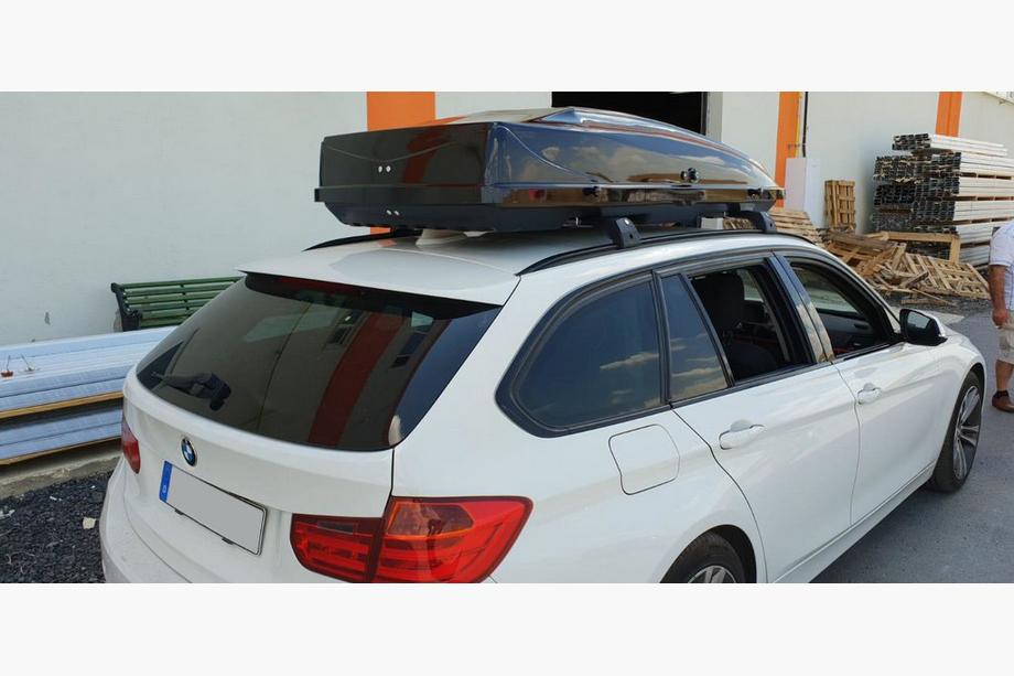 BMW 5-serien F10/F11 2010–2016 Takräcke (lastbågar) för integrerade takrails, låsbara WingCarrier V2 (2 st) Grå Foto 19