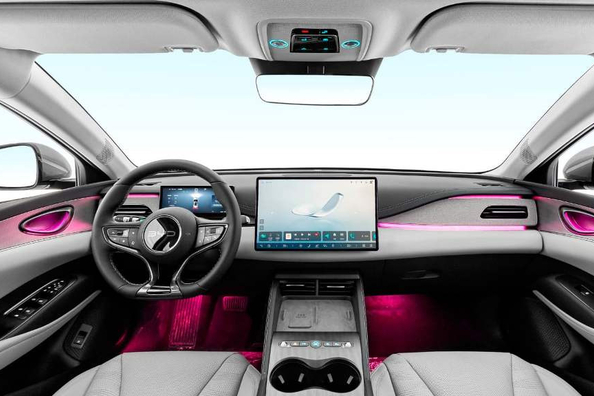 Test av BYD Seal 06 Travel DM-i: specifikationer, utrustning och bilder Foto 4