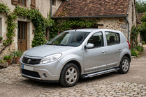 Renault Sandero 2007–2013 Sidosteg Rainbow (2 st, aluminium) foto 1