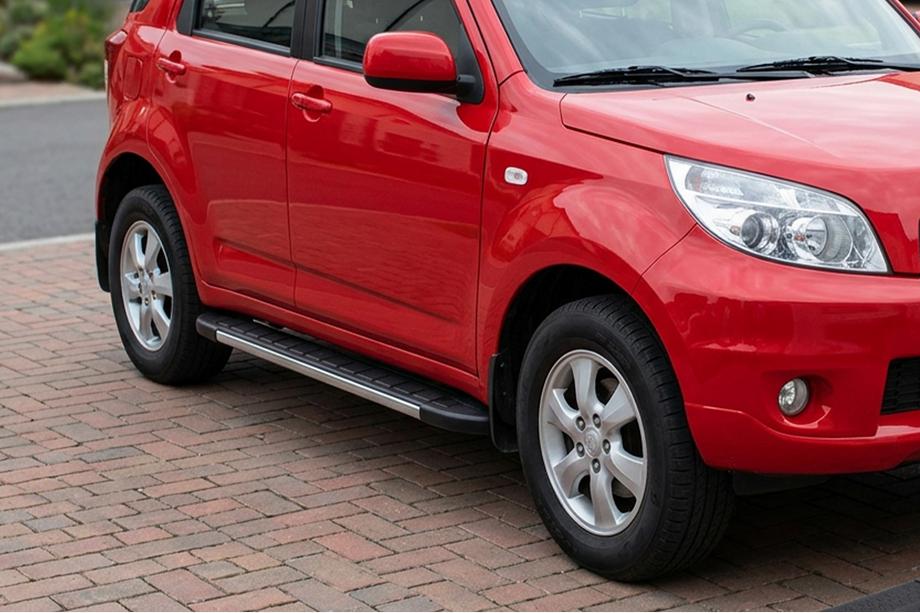 Daihatsu Terios 2006–2017 Sidosteg Duru (2 st, aluminium) Image